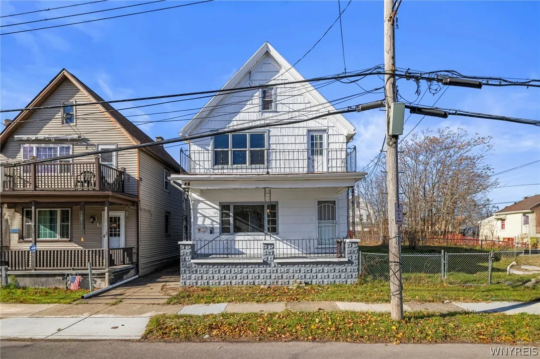 66 Lewis Street, Buffalo, New York 14206, Buffalo, New York 14206, 4 Bedrooms Bedrooms, ,2 BathroomsBathrooms,Residential,For Sale,66 Lewis Street, Buffalo, New York 14206,0,B1672084