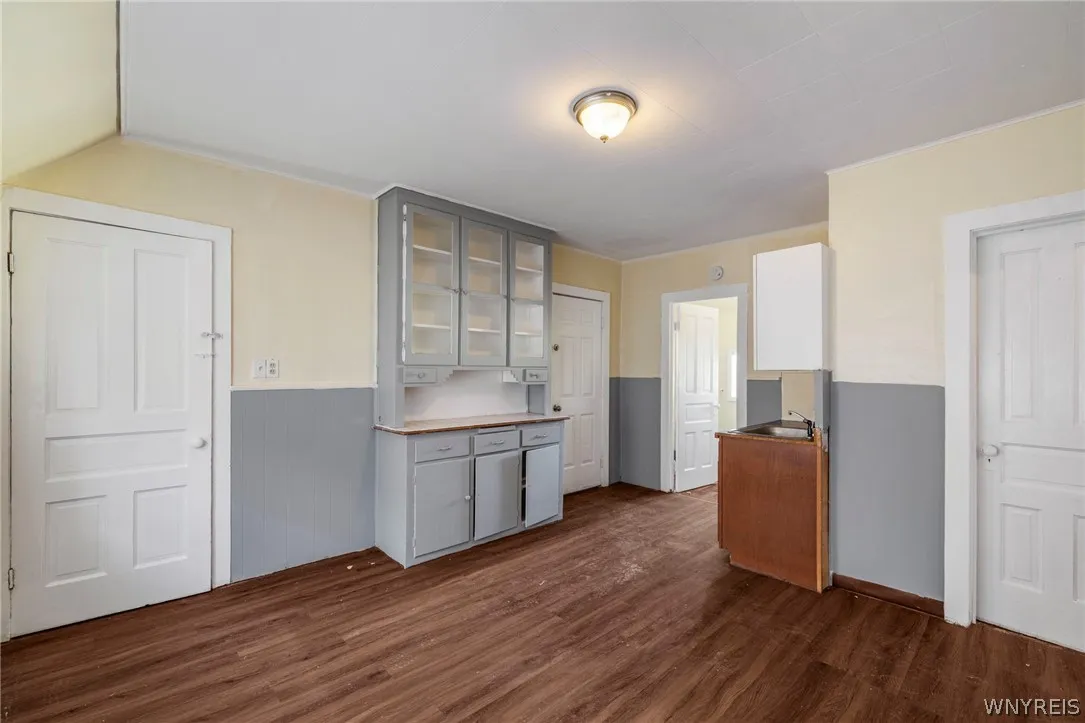 66 Lewis Street, Buffalo, New York 14206, Buffalo, New York 14206, 4 Bedrooms Bedrooms, ,2 BathroomsBathrooms,Residential,For Sale,66 Lewis Street, Buffalo, New York 14206,0,B1672084