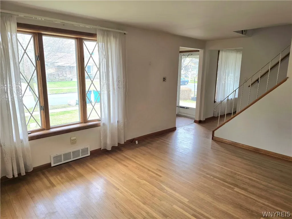 85 Regent Street, Buffalo, New York 14206, Buffalo, New York 14206, 3 Bedrooms Bedrooms, 7 Rooms Rooms,2 BathroomsBathrooms,Residential,For Sale,85 Regent Street, Buffalo, New York 14206,0,B1670589