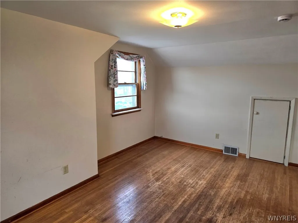 85 Regent Street, Buffalo, New York 14206, Buffalo, New York 14206, 3 Bedrooms Bedrooms, 7 Rooms Rooms,2 BathroomsBathrooms,Residential,For Sale,85 Regent Street, Buffalo, New York 14206,0,B1670589