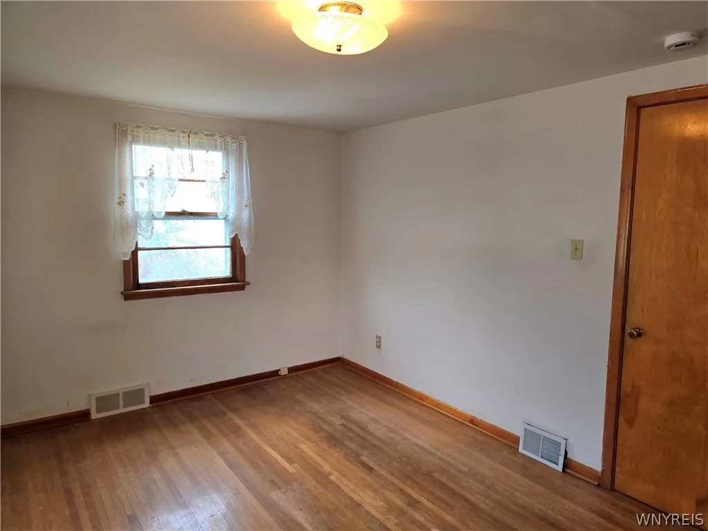 85 Regent Street, Buffalo, New York 14206, Buffalo, New York 14206, 3 Bedrooms Bedrooms, 7 Rooms Rooms,2 BathroomsBathrooms,Residential,For Sale,85 Regent Street, Buffalo, New York 14206,0,B1670589