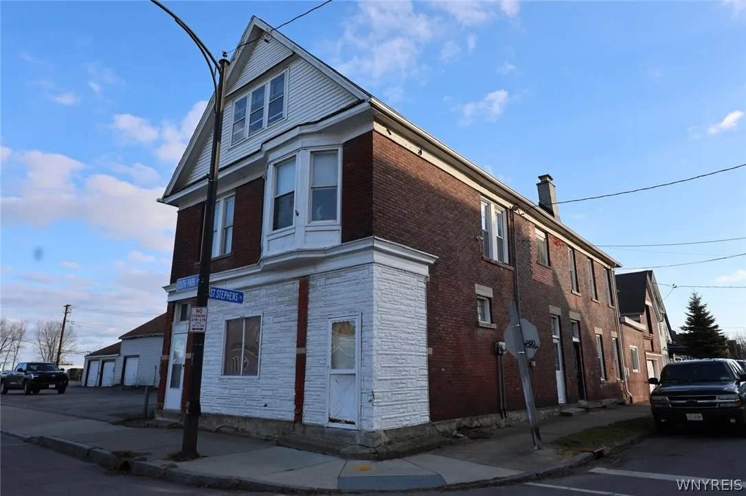 901 South Park Avenue Lower, Buffalo, New York 142, Buffalo, New York 14210, 4 Bedrooms Bedrooms, 7 Rooms Rooms,1 BathroomBathrooms,Residential Lease,For Rent,901 South Park Avenue Lower, Buffalo, New York 142,0,B1670542