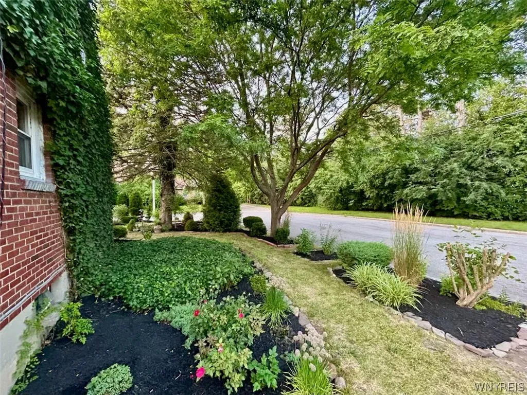 123 Cornell Avenue, Amherst, New York 14226, Amherst, New York 14226, 3 Bedrooms Bedrooms, 7 Rooms Rooms,2 BathroomsBathrooms,Residential,For Sale,123 Cornell Avenue, Amherst, New York 14226,0,B1672105