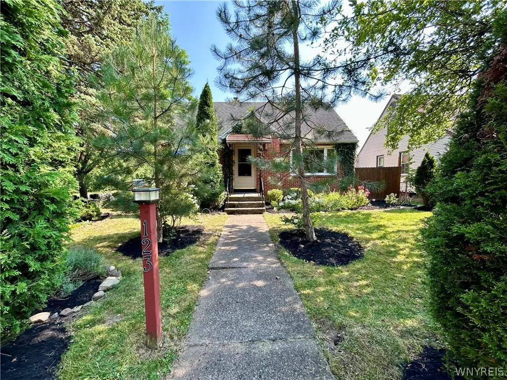 123 Cornell Avenue, Amherst, New York 14226, Amherst, New York 14226, 3 Bedrooms Bedrooms, 7 Rooms Rooms,2 BathroomsBathrooms,Residential,Closed,123 Cornell Avenue, Amherst, New York 14226,0,B1672105