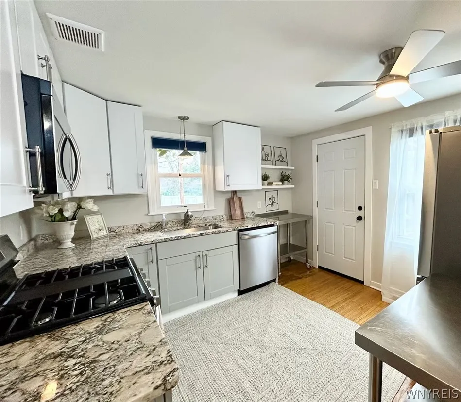 123 Cornell Avenue, Amherst, New York 14226, Amherst, New York 14226, 3 Bedrooms Bedrooms, 7 Rooms Rooms,2 BathroomsBathrooms,Residential,For Sale,123 Cornell Avenue, Amherst, New York 14226,0,B1672105