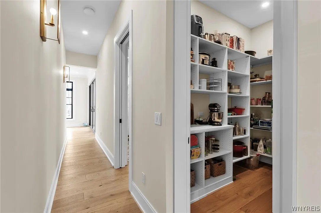 4975 Spaulding Drive, Clarence, New York 14031, Clarence, New York 14031, 5 Bedrooms Bedrooms, 11 Rooms Rooms,4 BathroomsBathrooms,Residential,For Sale,4975 Spaulding Drive, Clarence, New York 14031,0,B1671531