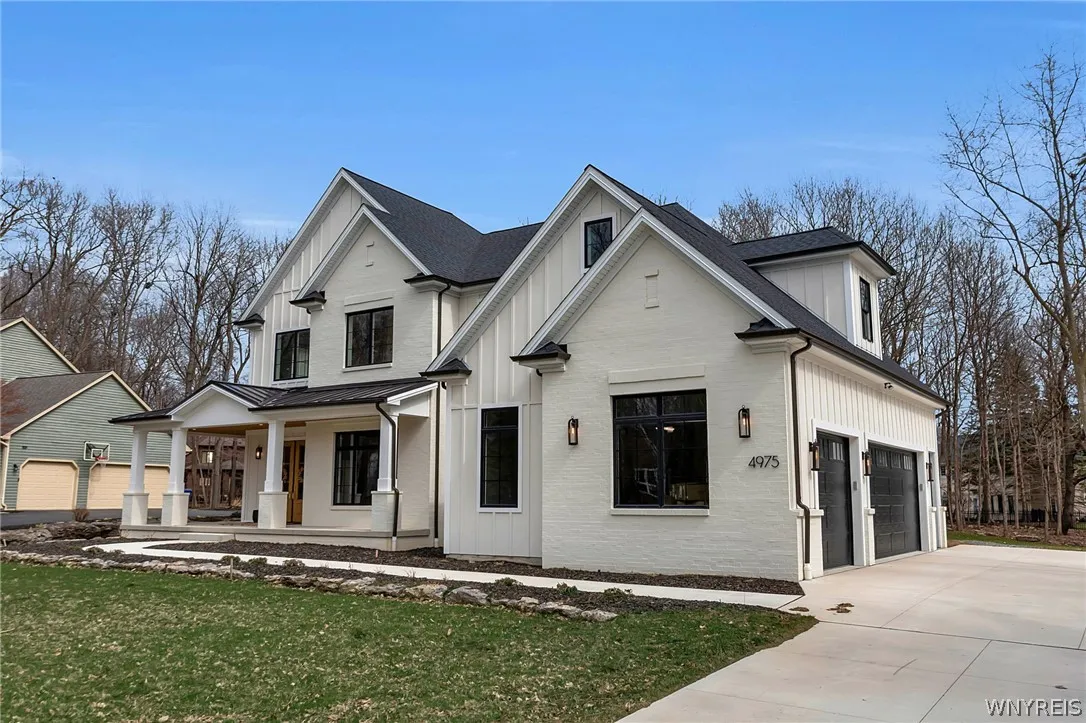 4975 Spaulding Drive, Clarence, New York 14031, Clarence, New York 14031, 5 Bedrooms Bedrooms, 11 Rooms Rooms,4 BathroomsBathrooms,Residential,For Sale,4975 Spaulding Drive, Clarence, New York 14031,0,B1671531