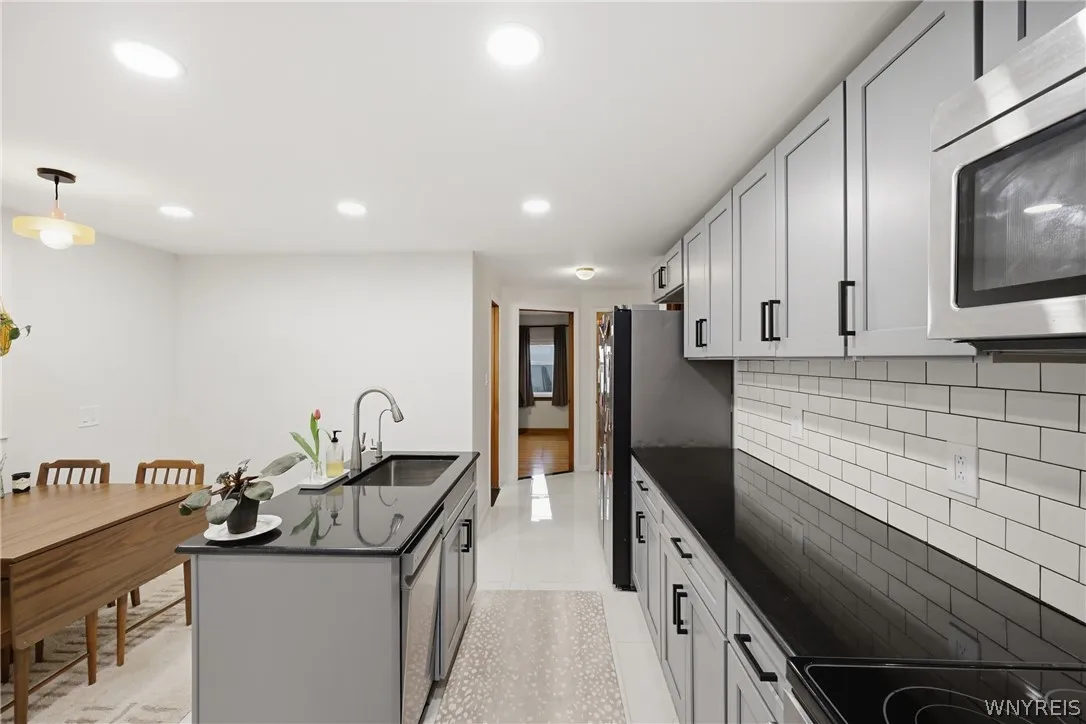 161 Woodside Avenue, Buffalo, New York 14220, Buffalo, New York 14220, 3 Bedrooms Bedrooms, 5 Rooms Rooms,1 BathroomBathrooms,Residential,For Sale,161 Woodside Avenue, Buffalo, New York 14220,0,B1670009