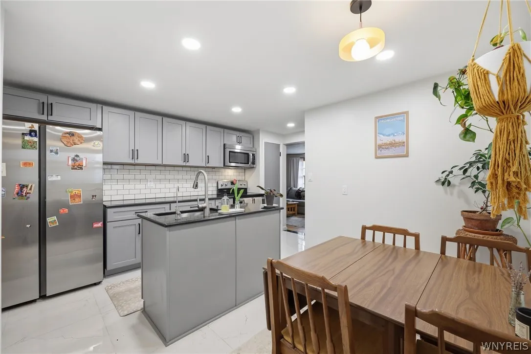 161 Woodside Avenue, Buffalo, New York 14220, Buffalo, New York 14220, 3 Bedrooms Bedrooms, 5 Rooms Rooms,1 BathroomBathrooms,Residential,For Sale,161 Woodside Avenue, Buffalo, New York 14220,0,B1670009