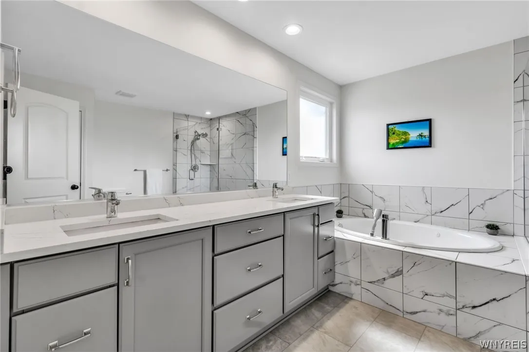 4665 Carlyes Court, Hamburg, New York 14075, Hamburg, New York 14075, 4 Bedrooms Bedrooms, 11 Rooms Rooms,2 BathroomsBathrooms,Residential,For Sale,4665 Carlyes Court, Hamburg, New York 14075,0,B1664614