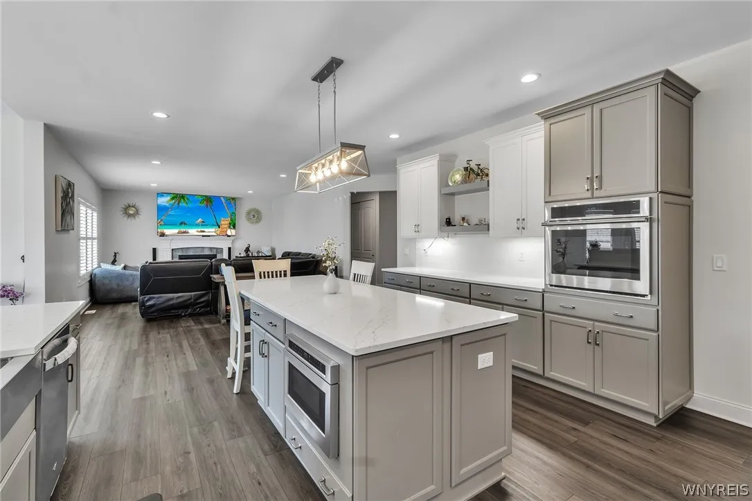 4665 Carlyes Court, Hamburg, New York 14075, Hamburg, New York 14075, 4 Bedrooms Bedrooms, 11 Rooms Rooms,2 BathroomsBathrooms,Residential,For Sale,4665 Carlyes Court, Hamburg, New York 14075,0,B1664614