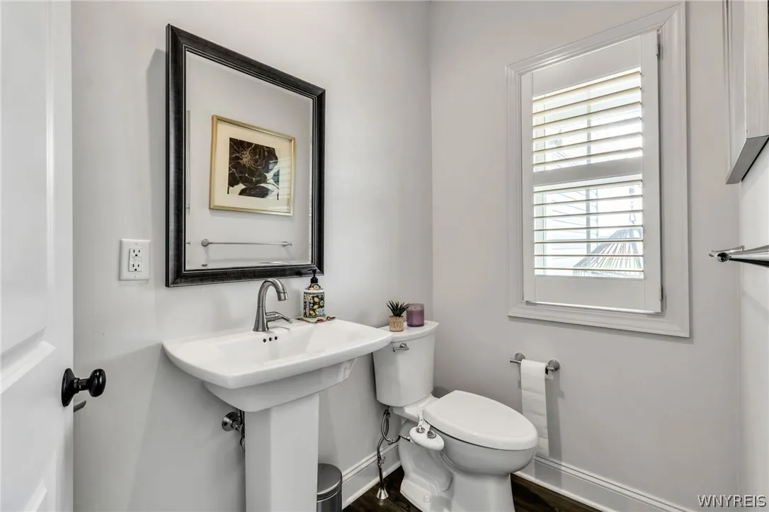 4665 Carlyes Court, Hamburg, New York 14075, Hamburg, New York 14075, 4 Bedrooms Bedrooms, 11 Rooms Rooms,2 BathroomsBathrooms,Residential,For Sale,4665 Carlyes Court, Hamburg, New York 14075,0,B1664614