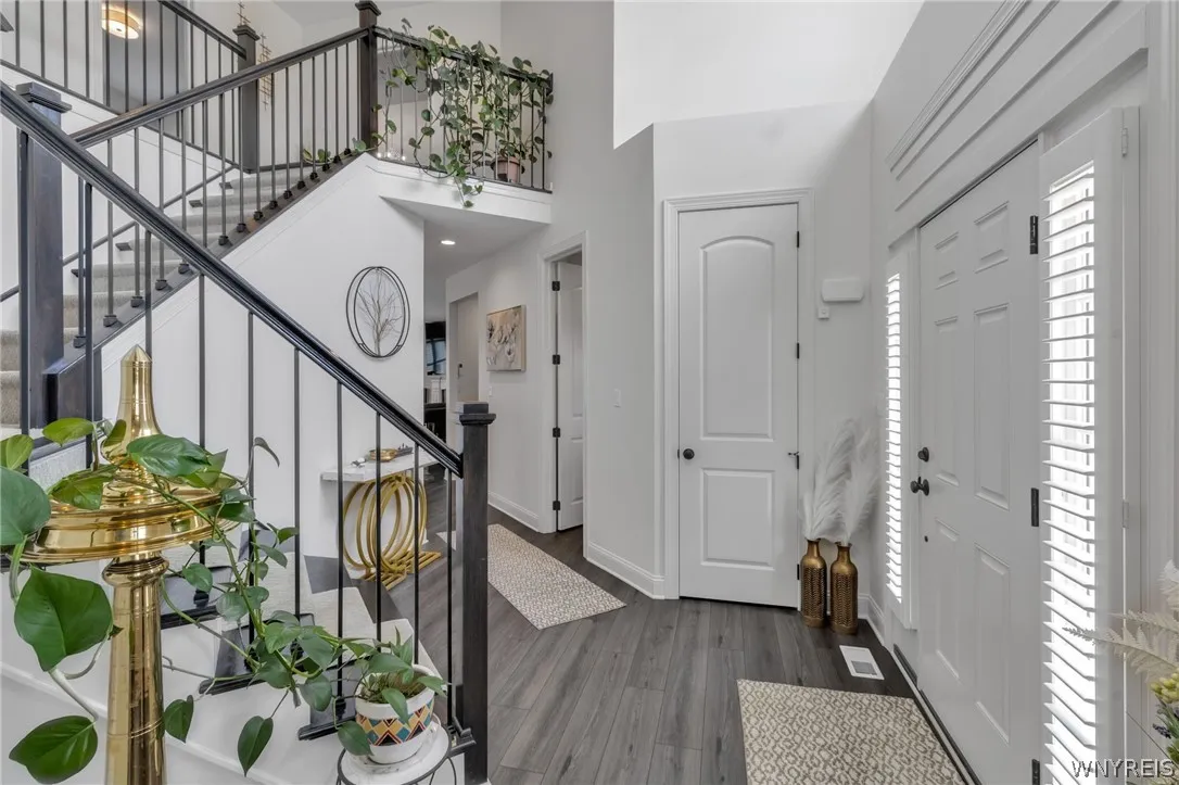 4665 Carlyes Court, Hamburg, New York 14075, Hamburg, New York 14075, 4 Bedrooms Bedrooms, 11 Rooms Rooms,2 BathroomsBathrooms,Residential,For Sale,4665 Carlyes Court, Hamburg, New York 14075,0,B1664614