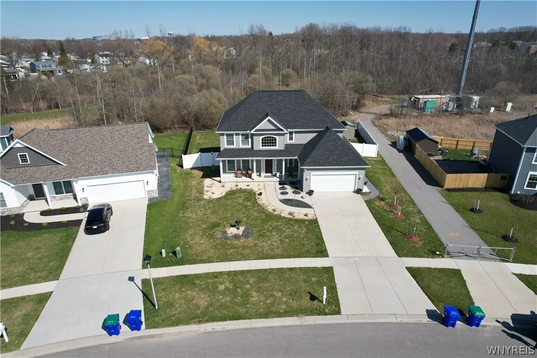 4665 Carlyes Court, Hamburg, New York 14075, Hamburg, New York 14075, 4 Bedrooms Bedrooms, 11 Rooms Rooms,2 BathroomsBathrooms,Residential,For Sale,4665 Carlyes Court, Hamburg, New York 14075,0,B1664614