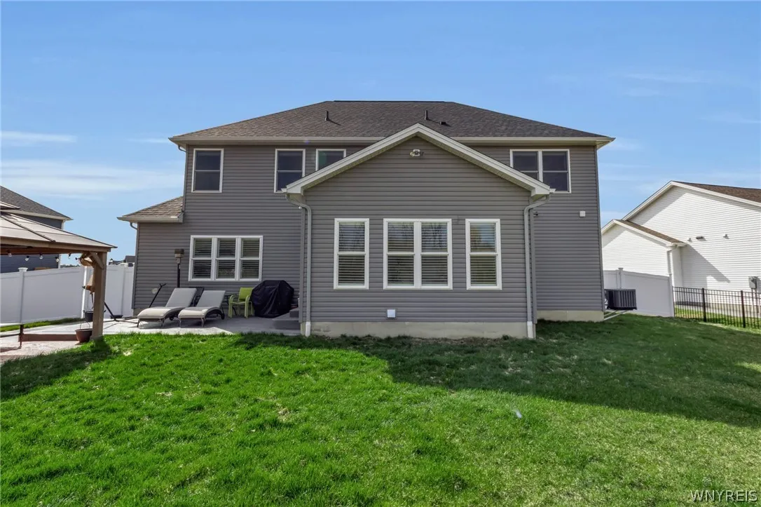 4665 Carlyes Court, Hamburg, New York 14075, Hamburg, New York 14075, 4 Bedrooms Bedrooms, 11 Rooms Rooms,2 BathroomsBathrooms,Residential,For Sale,4665 Carlyes Court, Hamburg, New York 14075,0,B1664614