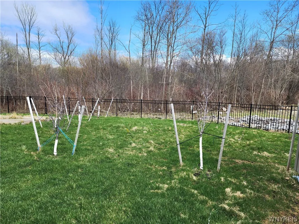4665 Carlyes Court, Hamburg, New York 14075, Hamburg, New York 14075, 4 Bedrooms Bedrooms, 11 Rooms Rooms,2 BathroomsBathrooms,Residential,For Sale,4665 Carlyes Court, Hamburg, New York 14075,0,B1664614