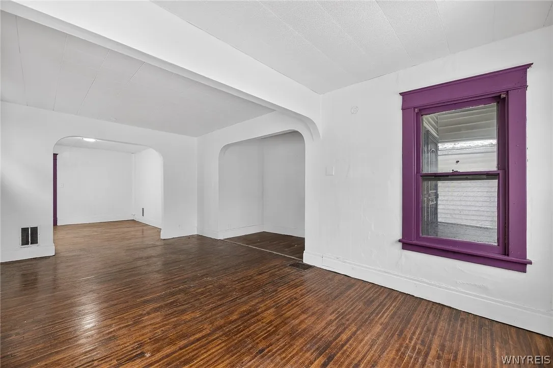 23 Humason Avenue, Buffalo, New York 14211, Buffalo, New York 14211, 5 Bedrooms Bedrooms, ,2 BathroomsBathrooms,Residential,For Sale,23 Humason Avenue, Buffalo, New York 14211,0,B1672222