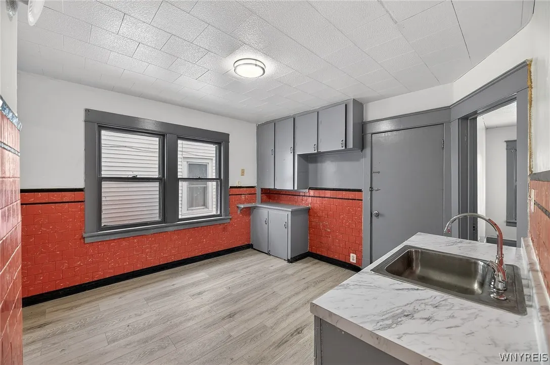 23 Humason Avenue, Buffalo, New York 14211, Buffalo, New York 14211, 5 Bedrooms Bedrooms, ,2 BathroomsBathrooms,Residential,For Sale,23 Humason Avenue, Buffalo, New York 14211,0,B1672222