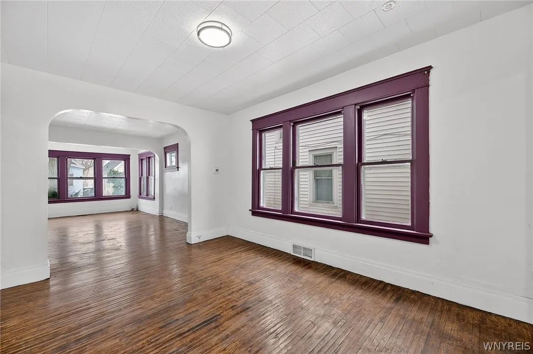 23 Humason Avenue, Buffalo, New York 14211, Buffalo, New York 14211, 5 Bedrooms Bedrooms, ,2 BathroomsBathrooms,Residential,For Sale,23 Humason Avenue, Buffalo, New York 14211,0,B1672222