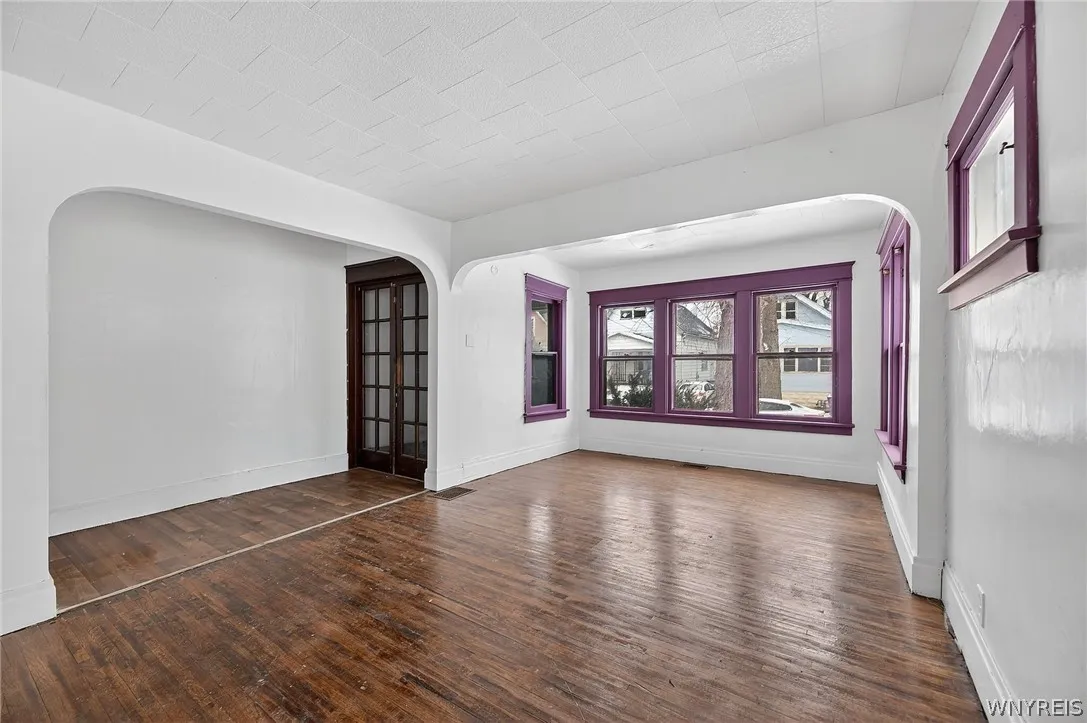 23 Humason Avenue, Buffalo, New York 14211, Buffalo, New York 14211, 5 Bedrooms Bedrooms, ,2 BathroomsBathrooms,Residential,For Sale,23 Humason Avenue, Buffalo, New York 14211,0,B1672222