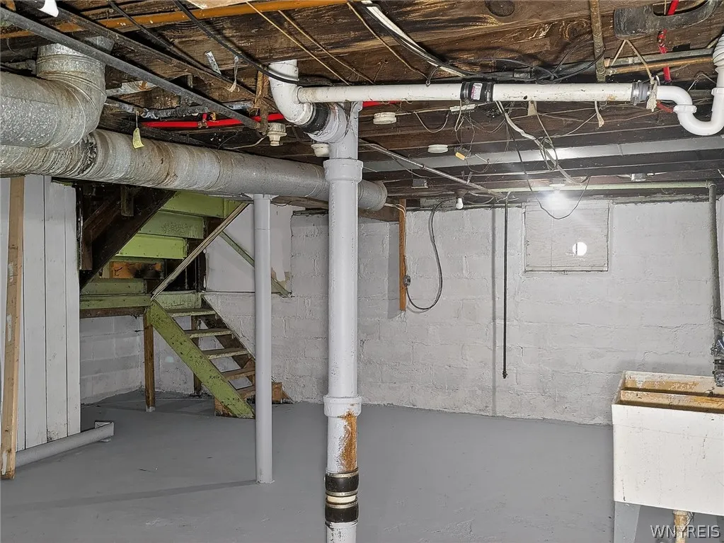 23 Humason Avenue, Buffalo, New York 14211, Buffalo, New York 14211, 5 Bedrooms Bedrooms, ,2 BathroomsBathrooms,Residential,For Sale,23 Humason Avenue, Buffalo, New York 14211,0,B1672222