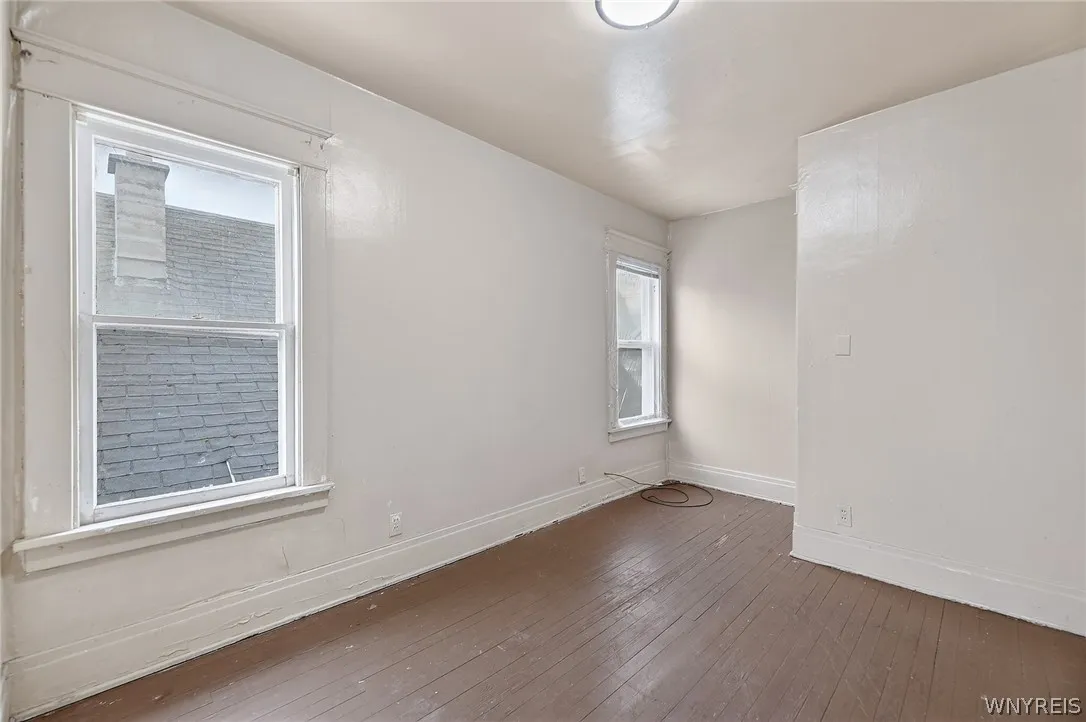 23 Humason Avenue, Buffalo, New York 14211, Buffalo, New York 14211, 5 Bedrooms Bedrooms, ,2 BathroomsBathrooms,Residential,For Sale,23 Humason Avenue, Buffalo, New York 14211,0,B1672222