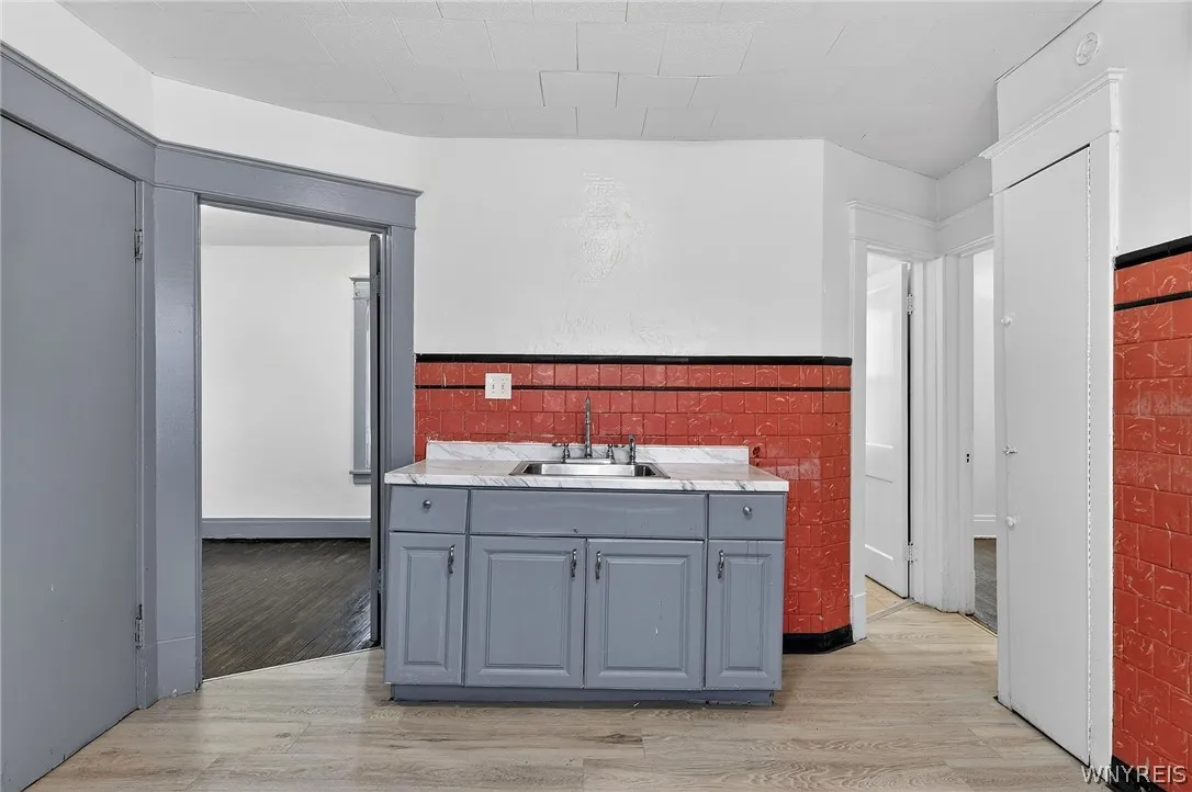 23 Humason Avenue, Buffalo, New York 14211, Buffalo, New York 14211, 5 Bedrooms Bedrooms, ,2 BathroomsBathrooms,Residential,For Sale,23 Humason Avenue, Buffalo, New York 14211,0,B1672222