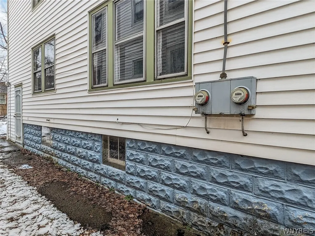 23 Humason Avenue, Buffalo, New York 14211, Buffalo, New York 14211, 5 Bedrooms Bedrooms, ,2 BathroomsBathrooms,Residential,For Sale,23 Humason Avenue, Buffalo, New York 14211,0,B1672222