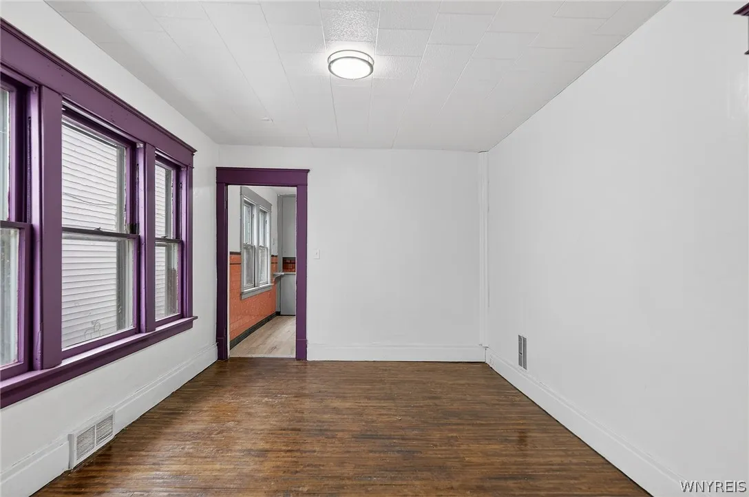 23 Humason Avenue, Buffalo, New York 14211, Buffalo, New York 14211, 5 Bedrooms Bedrooms, ,2 BathroomsBathrooms,Residential,For Sale,23 Humason Avenue, Buffalo, New York 14211,0,B1672222