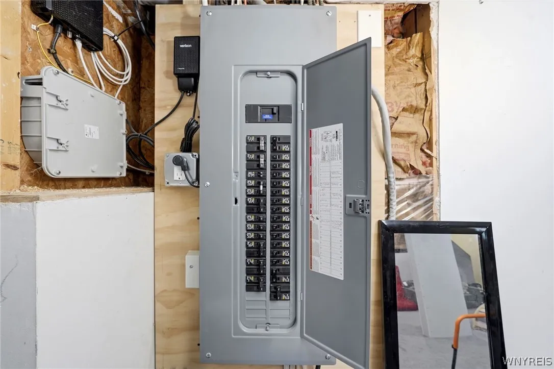 17 Crosby Avenue, Tonawanda, New York 14217, Tonawanda, New York 14217, 3 Bedrooms Bedrooms, 7 Rooms Rooms,1 BathroomBathrooms,Residential,For Sale,17 Crosby Avenue, Tonawanda, New York 14217,0,B1672187