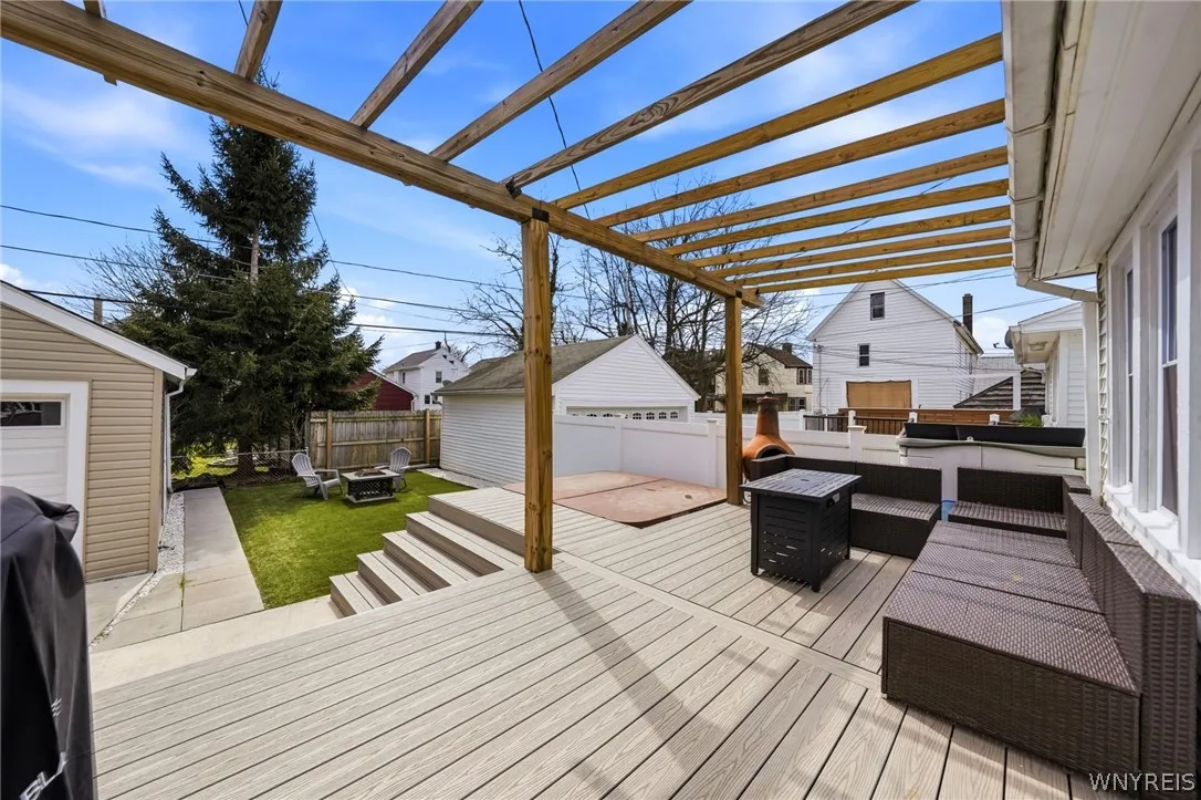 17 Crosby Avenue, Tonawanda, New York 14217, Tonawanda, New York 14217, 3 Bedrooms Bedrooms, 7 Rooms Rooms,1 BathroomBathrooms,Residential,For Sale,17 Crosby Avenue, Tonawanda, New York 14217,0,B1672187