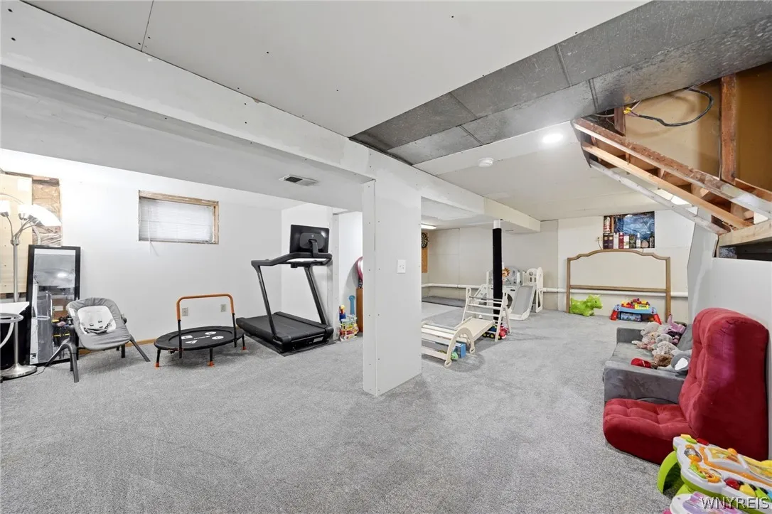 17 Crosby Avenue, Tonawanda, New York 14217, Tonawanda, New York 14217, 3 Bedrooms Bedrooms, 7 Rooms Rooms,1 BathroomBathrooms,Residential,For Sale,17 Crosby Avenue, Tonawanda, New York 14217,0,B1672187