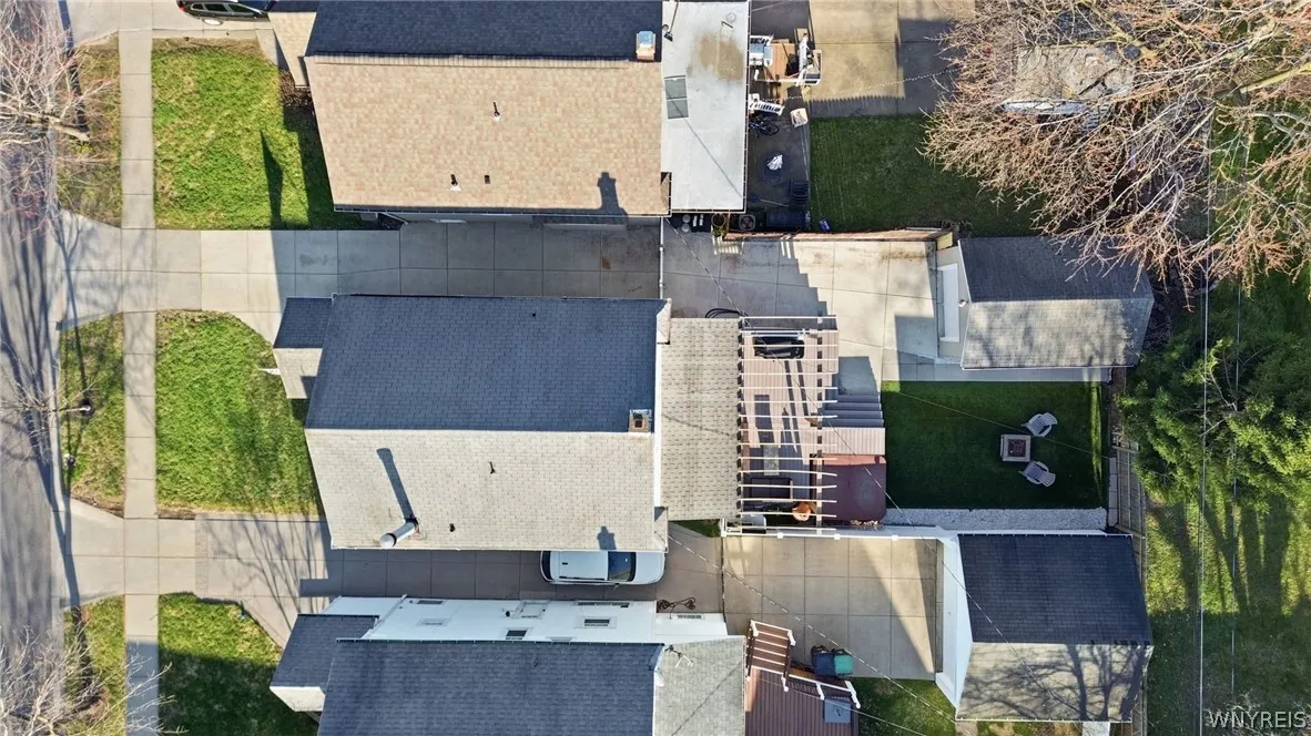 17 Crosby Avenue, Tonawanda, New York 14217, Tonawanda, New York 14217, 3 Bedrooms Bedrooms, 7 Rooms Rooms,1 BathroomBathrooms,Residential,For Sale,17 Crosby Avenue, Tonawanda, New York 14217,0,B1672187