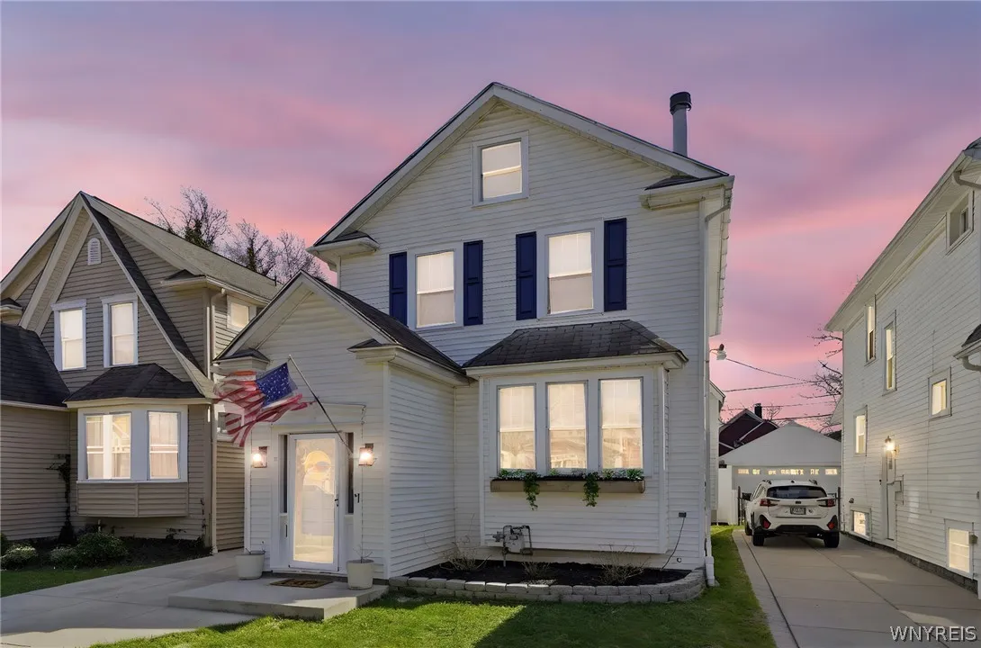17 Crosby Avenue, Tonawanda, New York 14217, Tonawanda, New York 14217, 3 Bedrooms Bedrooms, 7 Rooms Rooms,1 BathroomBathrooms,Residential,For Sale,17 Crosby Avenue, Tonawanda, New York 14217,0,B1672187