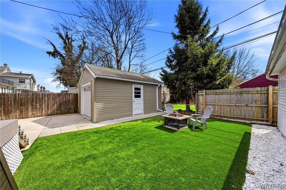 17 Crosby Avenue, Tonawanda, New York 14217, Tonawanda, New York 14217, 3 Bedrooms Bedrooms, 7 Rooms Rooms,1 BathroomBathrooms,Residential,For Sale,17 Crosby Avenue, Tonawanda, New York 14217,0,B1672187