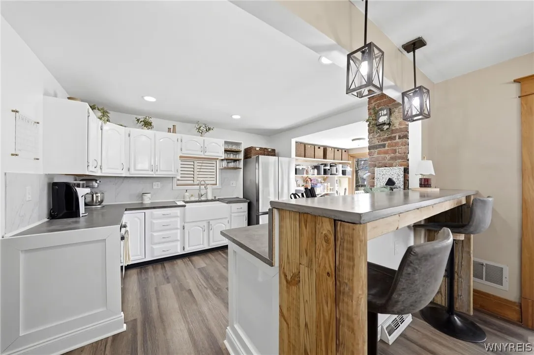 17 Crosby Avenue, Tonawanda, New York 14217, Tonawanda, New York 14217, 3 Bedrooms Bedrooms, 7 Rooms Rooms,1 BathroomBathrooms,Residential,For Sale,17 Crosby Avenue, Tonawanda, New York 14217,0,B1672187