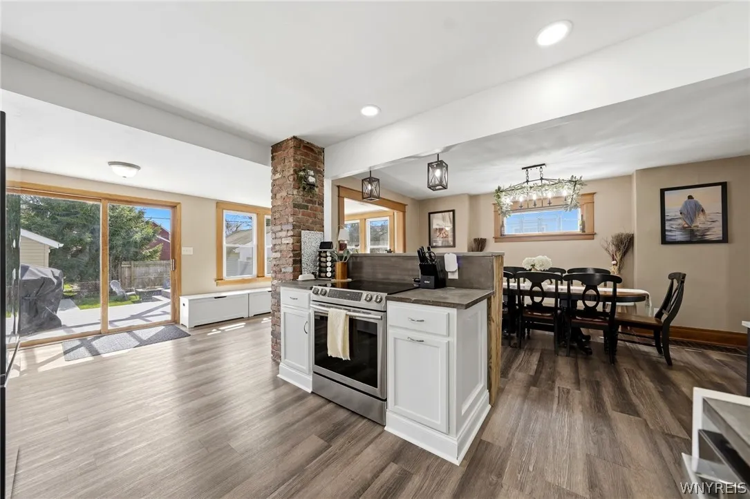 17 Crosby Avenue, Tonawanda, New York 14217, Tonawanda, New York 14217, 3 Bedrooms Bedrooms, 7 Rooms Rooms,1 BathroomBathrooms,Residential,For Sale,17 Crosby Avenue, Tonawanda, New York 14217,0,B1672187