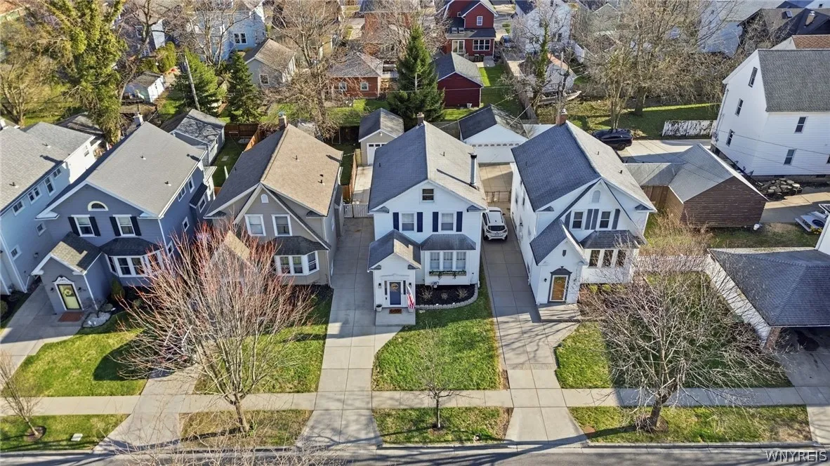 17 Crosby Avenue, Tonawanda, New York 14217, Tonawanda, New York 14217, 3 Bedrooms Bedrooms, 7 Rooms Rooms,1 BathroomBathrooms,Residential,For Sale,17 Crosby Avenue, Tonawanda, New York 14217,0,B1672187