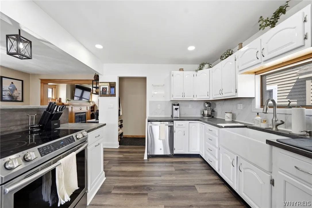 17 Crosby Avenue, Tonawanda, New York 14217, Tonawanda, New York 14217, 3 Bedrooms Bedrooms, 7 Rooms Rooms,1 BathroomBathrooms,Residential,For Sale,17 Crosby Avenue, Tonawanda, New York 14217,0,B1672187
