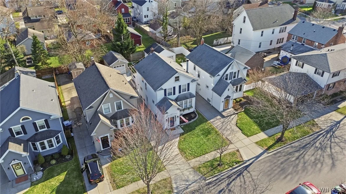 17 Crosby Avenue, Tonawanda, New York 14217, Tonawanda, New York 14217, 3 Bedrooms Bedrooms, 7 Rooms Rooms,1 BathroomBathrooms,Residential,For Sale,17 Crosby Avenue, Tonawanda, New York 14217,0,B1672187