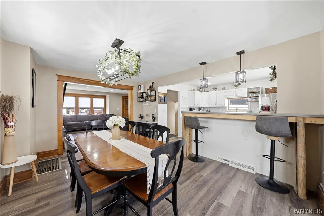 17 Crosby Avenue, Tonawanda, New York 14217, Tonawanda, New York 14217, 3 Bedrooms Bedrooms, 7 Rooms Rooms,1 BathroomBathrooms,Residential,For Sale,17 Crosby Avenue, Tonawanda, New York 14217,0,B1672187