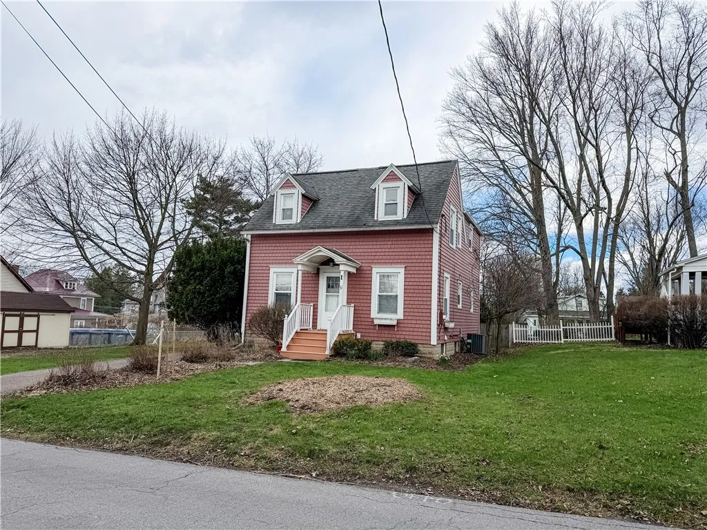 1 French Avenue, Owasco, New York 13021, Owasco, New York 13021, 3 Bedrooms Bedrooms, 7 Rooms Rooms,1 BathroomBathrooms,Residential,For Sale,1 French Avenue, Owasco, New York 13021,0,R1671601