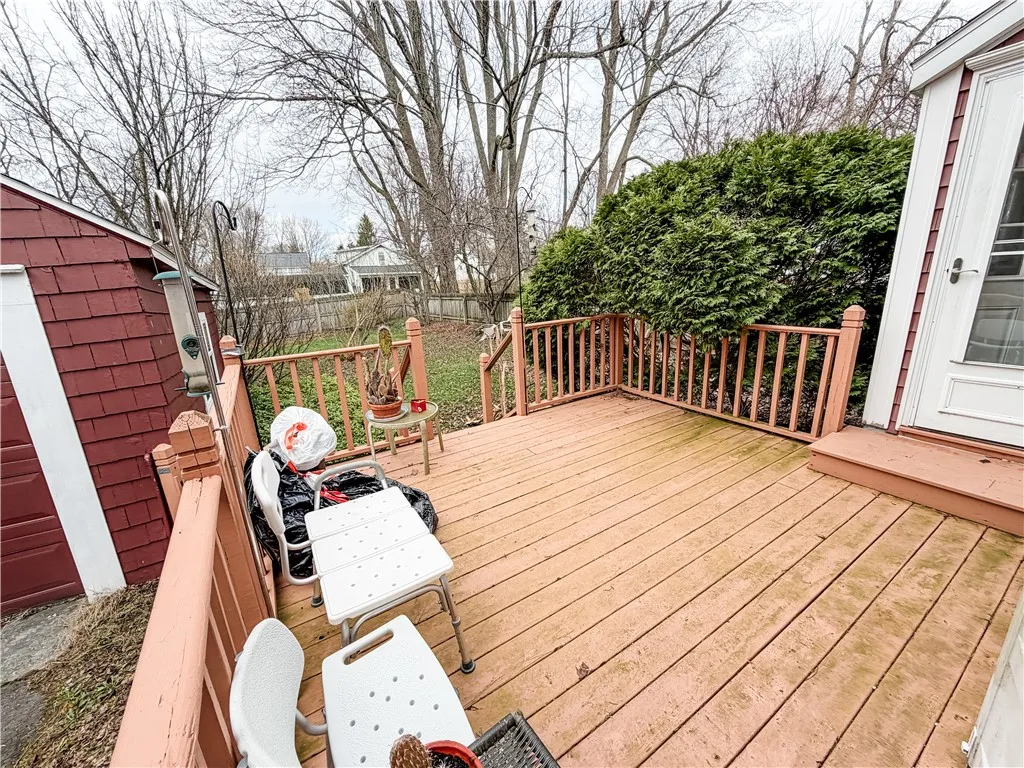 1 French Avenue, Owasco, New York 13021, Owasco, New York 13021, 3 Bedrooms Bedrooms, 7 Rooms Rooms,1 BathroomBathrooms,Residential,For Sale,1 French Avenue, Owasco, New York 13021,0,R1671601