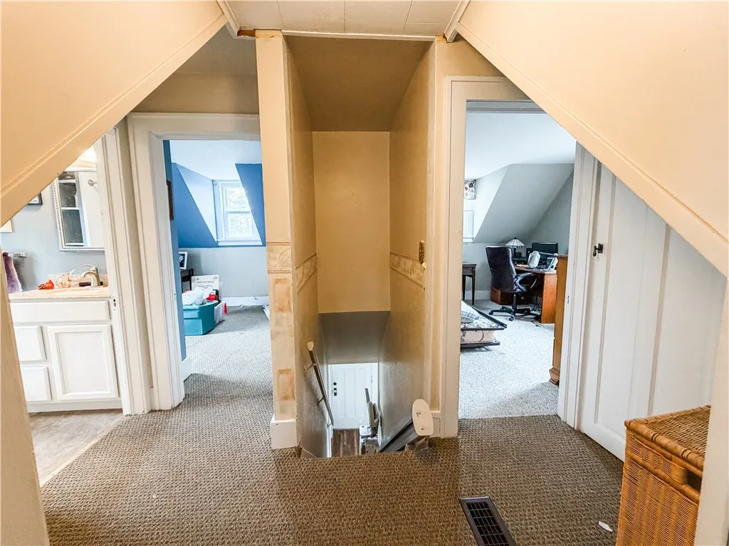 1 French Avenue, Owasco, New York 13021, Owasco, New York 13021, 3 Bedrooms Bedrooms, 7 Rooms Rooms,1 BathroomBathrooms,Residential,For Sale,1 French Avenue, Owasco, New York 13021,0,R1671601