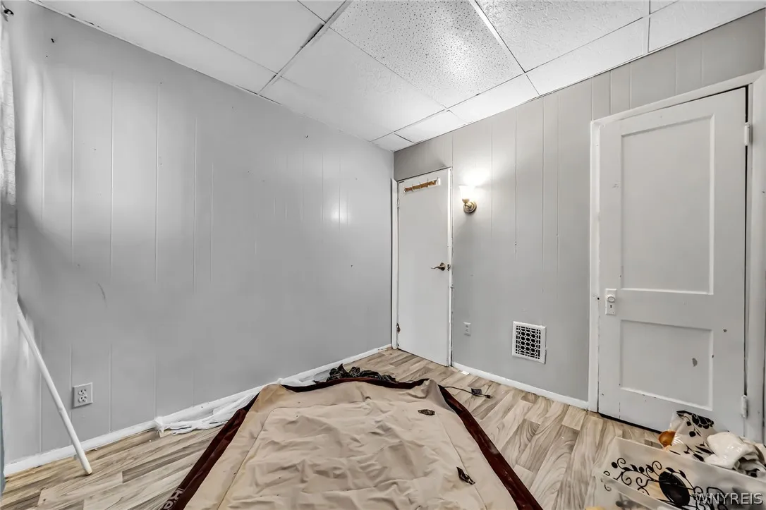 955 Tonawanda Street, Buffalo, New York 14207, Buffalo, New York 14207, 9 Bedrooms Bedrooms, ,4 BathroomsBathrooms,Residential,For Sale,955 Tonawanda Street, Buffalo, New York 14207,0,B1672356
