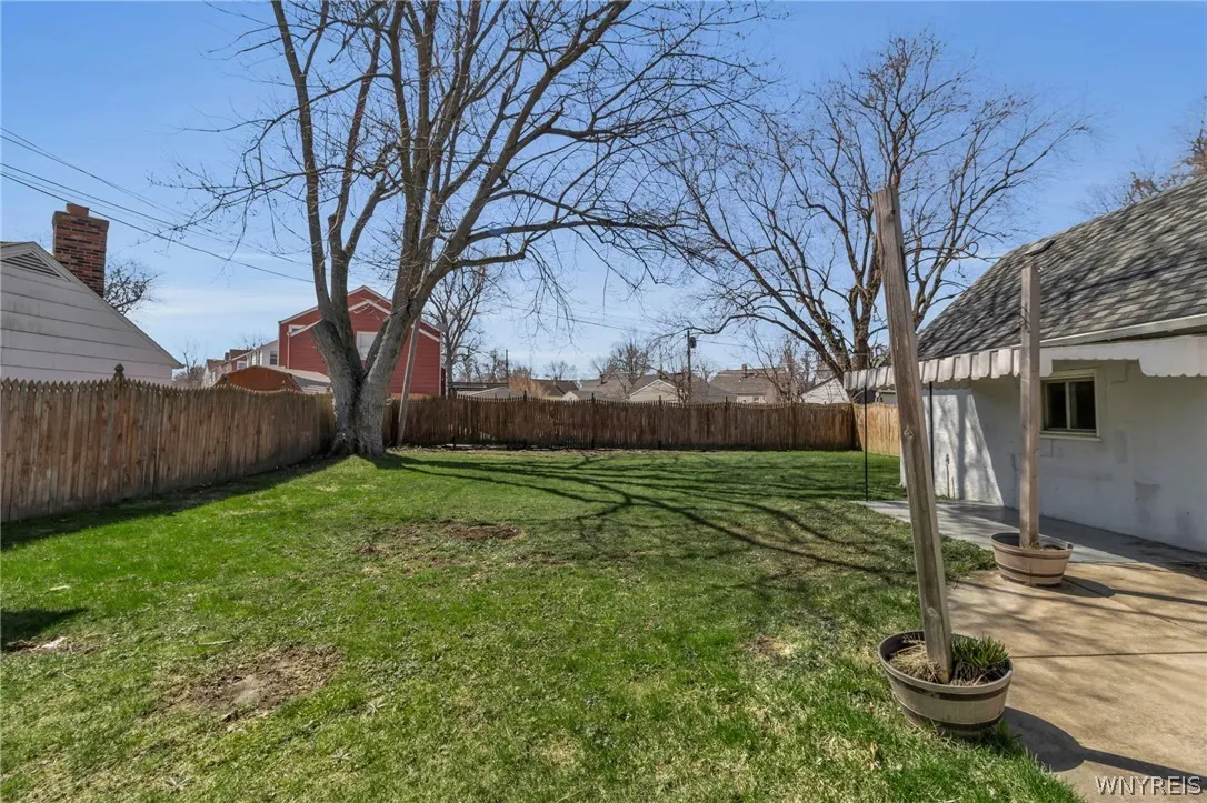 3006 Eggert Road, Tonawanda, New York 14150, Tonawanda, New York 14150, 3 Bedrooms Bedrooms, 7 Rooms Rooms,1 BathroomBathrooms,Residential,For Sale,3006 Eggert Road, Tonawanda, New York 14150,0,B1672242