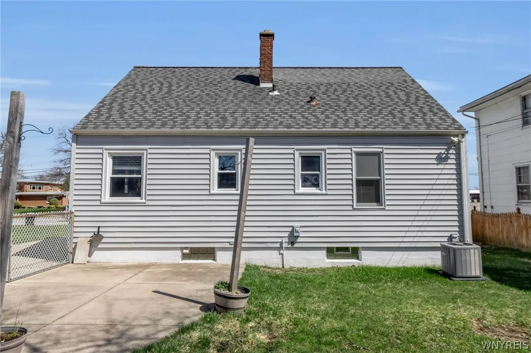 3006 Eggert Road, Tonawanda, New York 14150, Tonawanda, New York 14150, 3 Bedrooms Bedrooms, 7 Rooms Rooms,1 BathroomBathrooms,Residential,For Sale,3006 Eggert Road, Tonawanda, New York 14150,0,B1672242