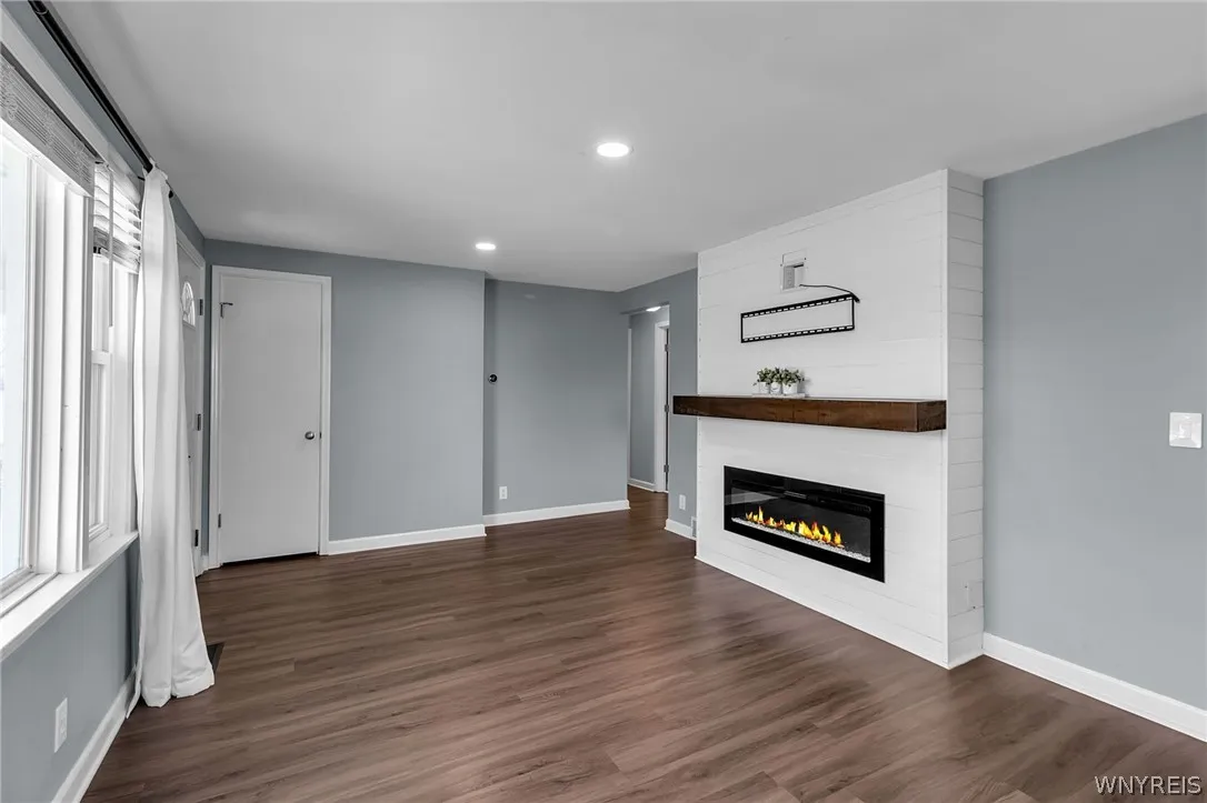 3006 Eggert Road, Tonawanda, New York 14150, Tonawanda, New York 14150, 3 Bedrooms Bedrooms, 7 Rooms Rooms,1 BathroomBathrooms,Residential,For Sale,3006 Eggert Road, Tonawanda, New York 14150,0,B1672242