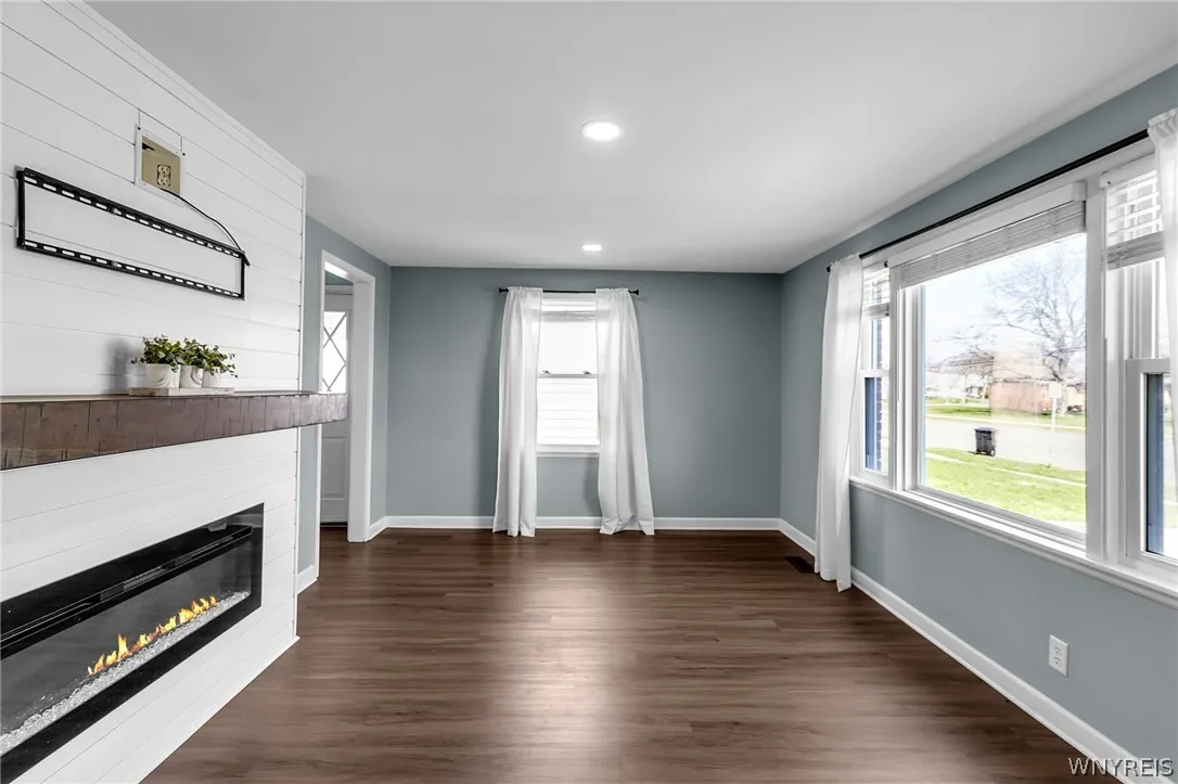 3006 Eggert Road, Tonawanda, New York 14150, Tonawanda, New York 14150, 3 Bedrooms Bedrooms, 7 Rooms Rooms,1 BathroomBathrooms,Residential,For Sale,3006 Eggert Road, Tonawanda, New York 14150,0,B1672242