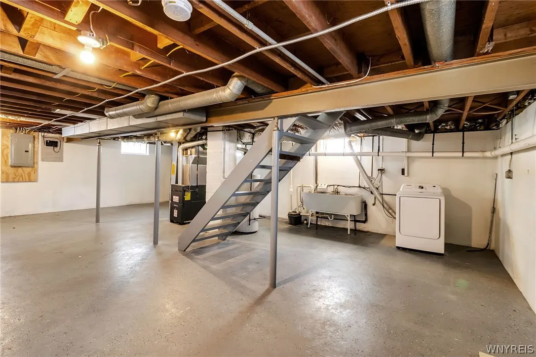 3006 Eggert Road, Tonawanda, New York 14150, Tonawanda, New York 14150, 3 Bedrooms Bedrooms, 7 Rooms Rooms,1 BathroomBathrooms,Residential,For Sale,3006 Eggert Road, Tonawanda, New York 14150,0,B1672242